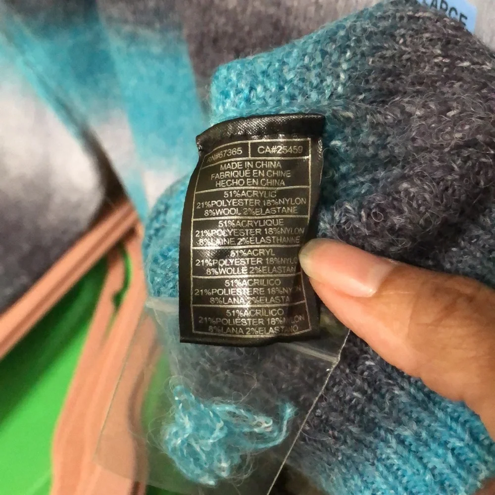 🦄HOST PICK!🦄BB Dakota Tri Color Sweater - Picture 7 of 12